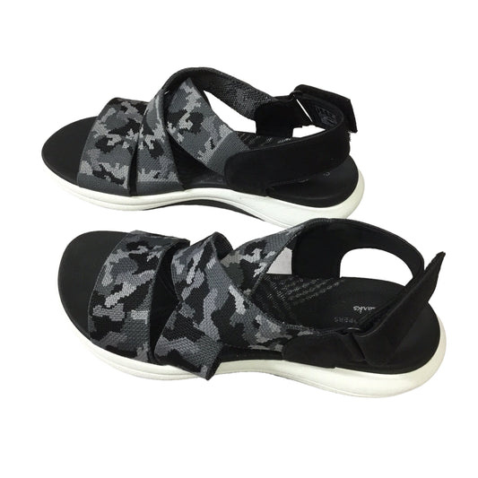Black & Grey Sandals Flats Clarks, Size 7.5