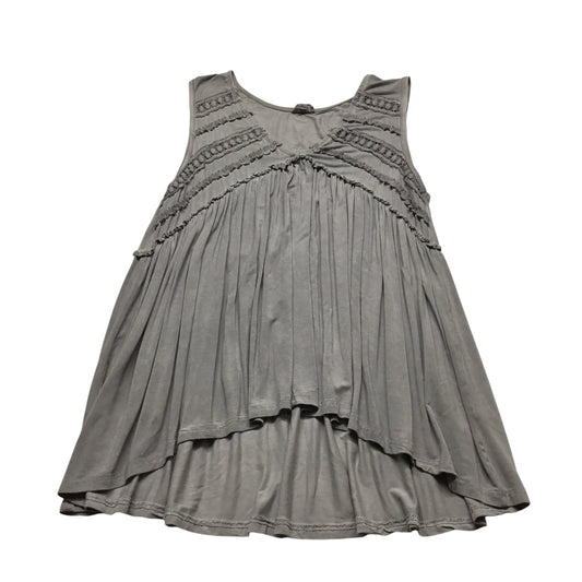 Top Sleeveless By Pol In Grey, Size: S