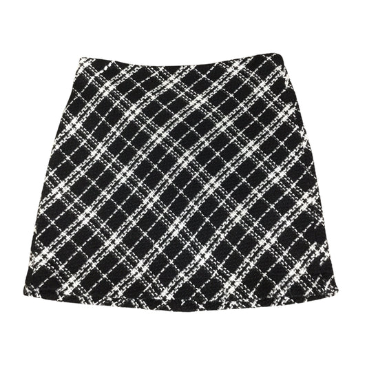 Skirt Mini & Short By Gilli In Black & White, Size: M