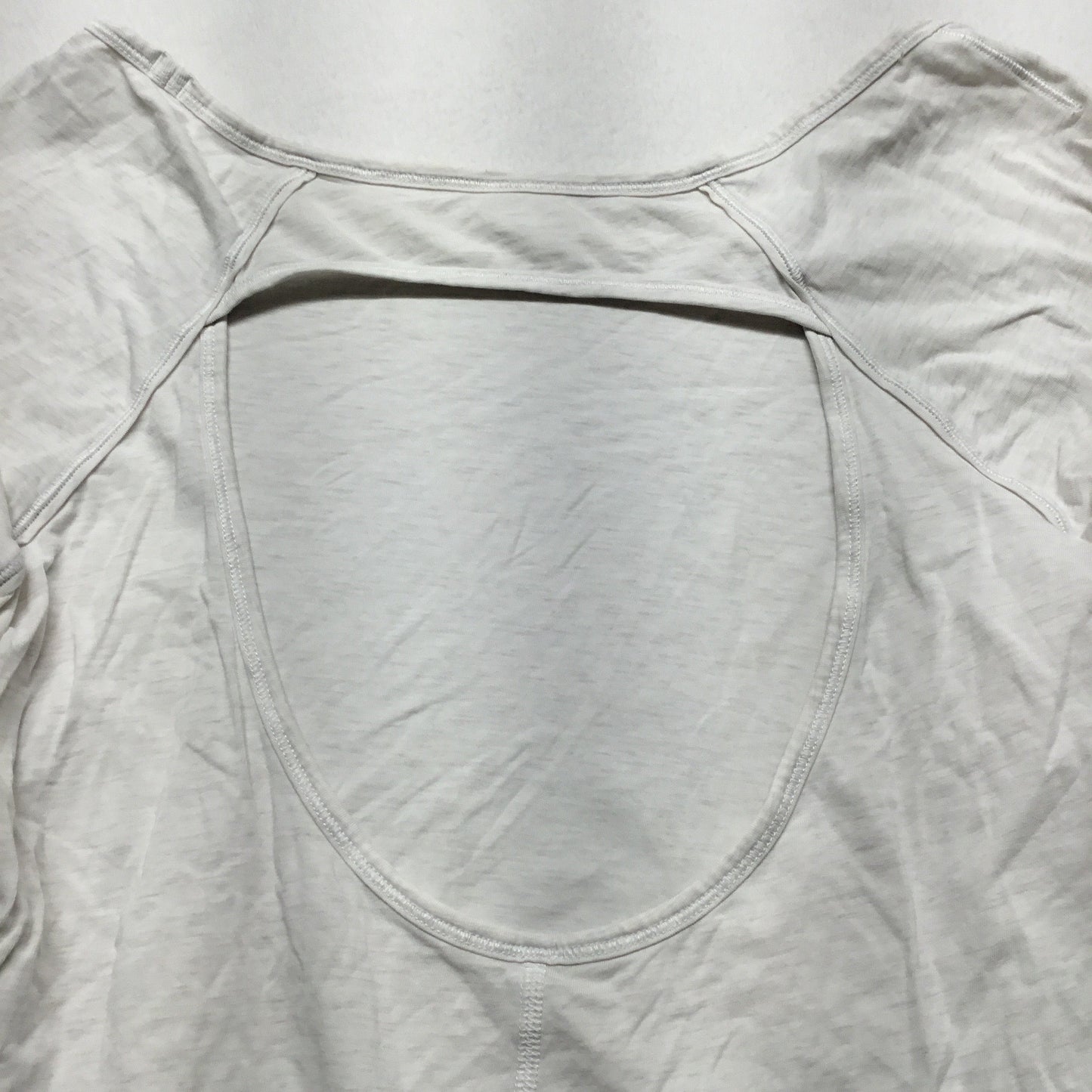 Athletic Top Long Sleeve Collar By Lululemon In White, Size: S