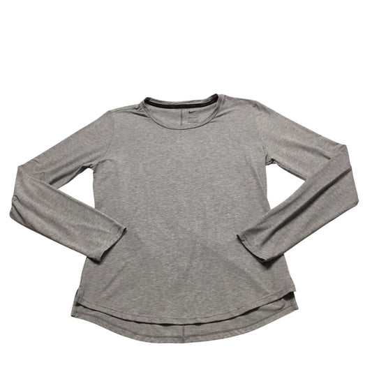 Athletic Top Long Sleeve Crewneck By Nike Apparel In Grey, Size: S