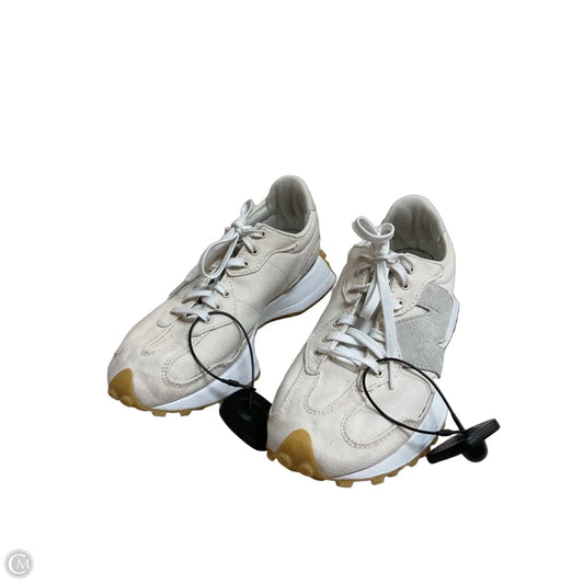 Shoes Athletic By New Balance In Cream, Size: 7.5