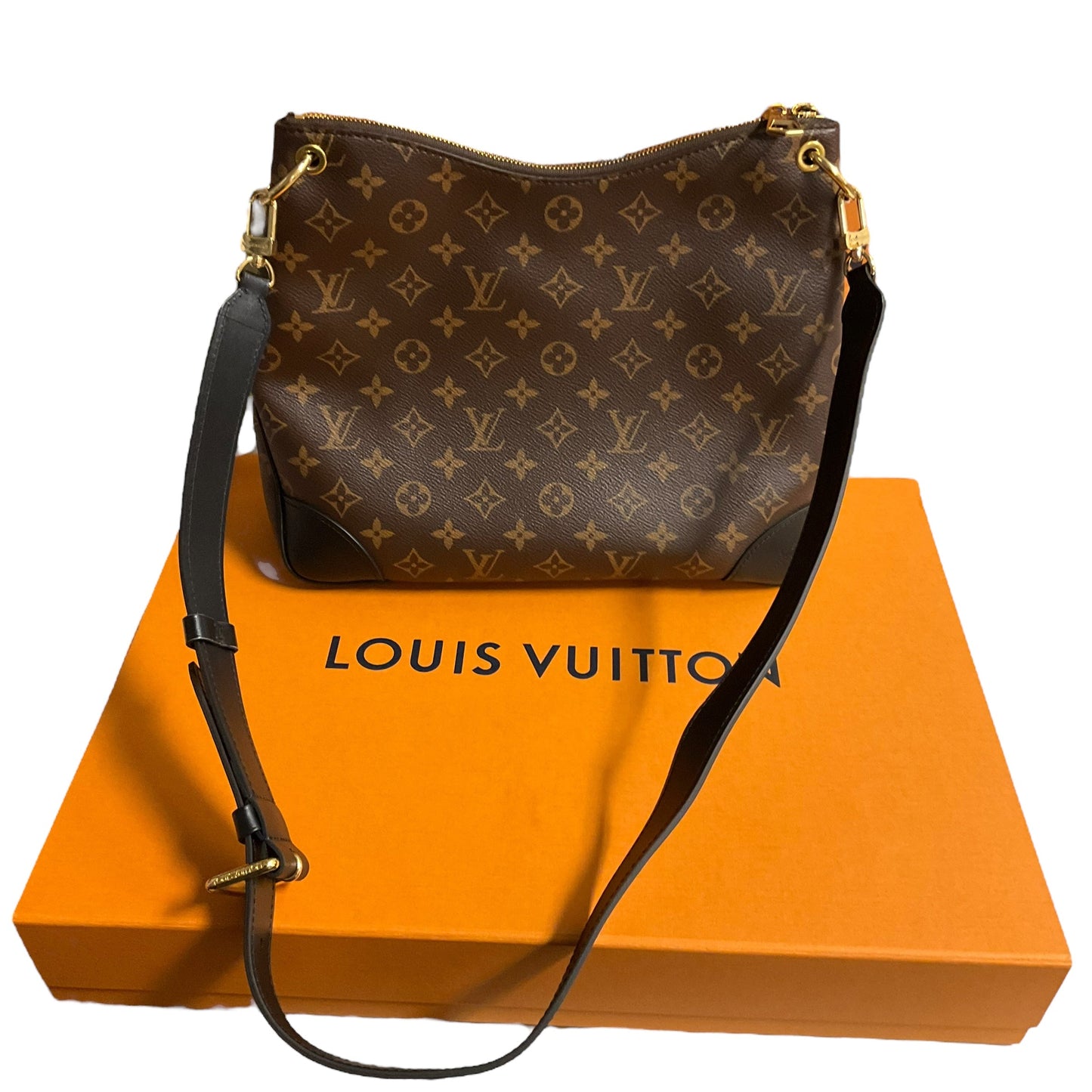 Handbag Luxury Designer Louis Vuitton, Size Medium