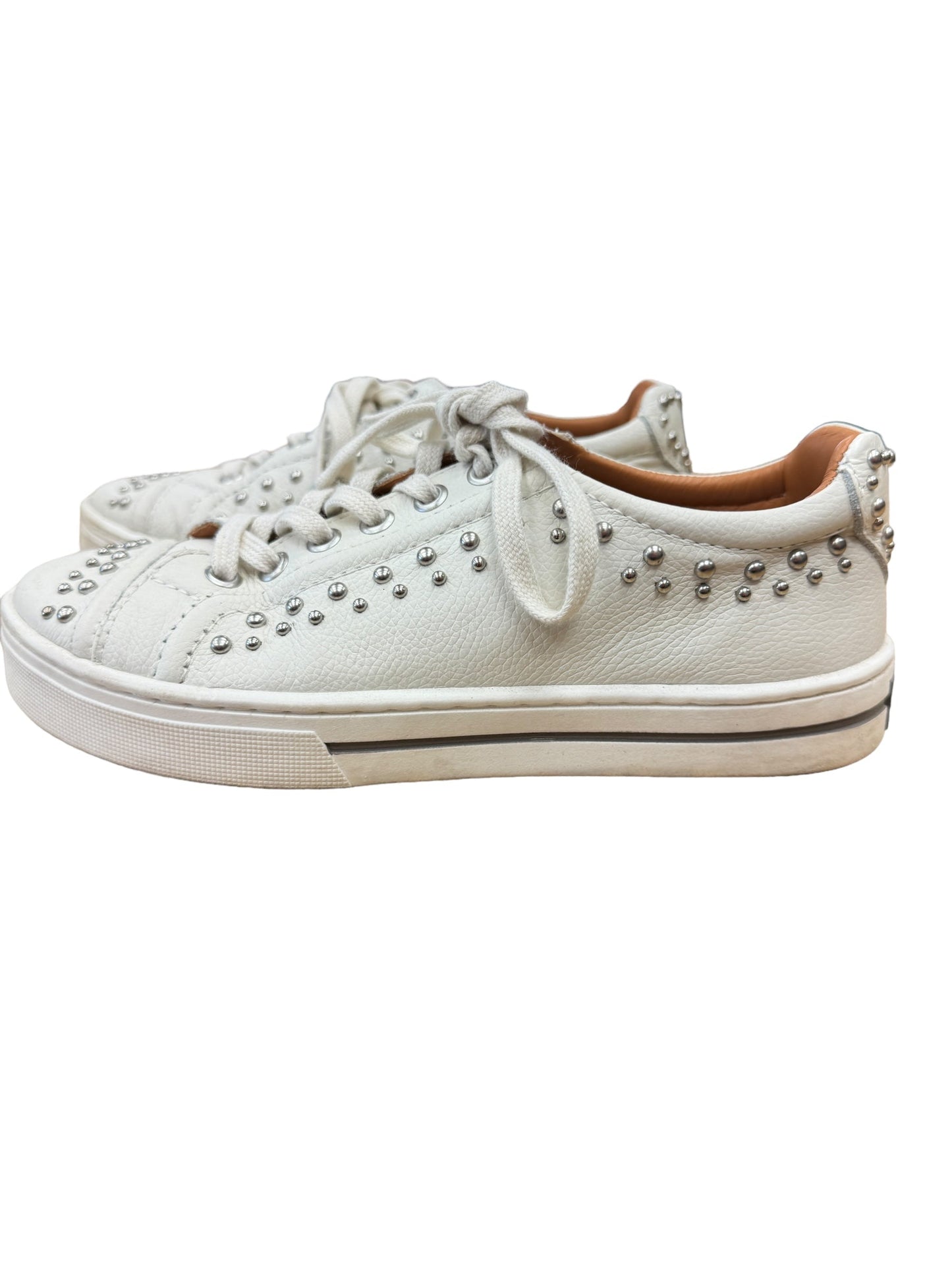 Shoes Sneakers By Brighton In Cream, Size: 6