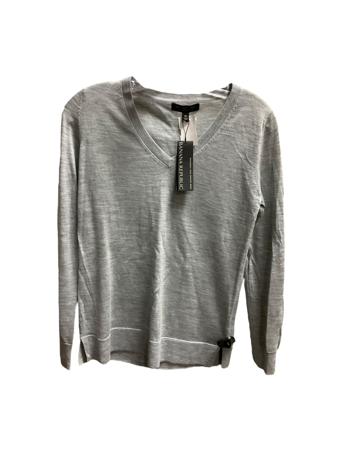 Top Long Sleeve By Banana Republic In Grey, Size: Xs