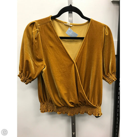 Top Short Sleeve By Madewell In Yellow, Size: S