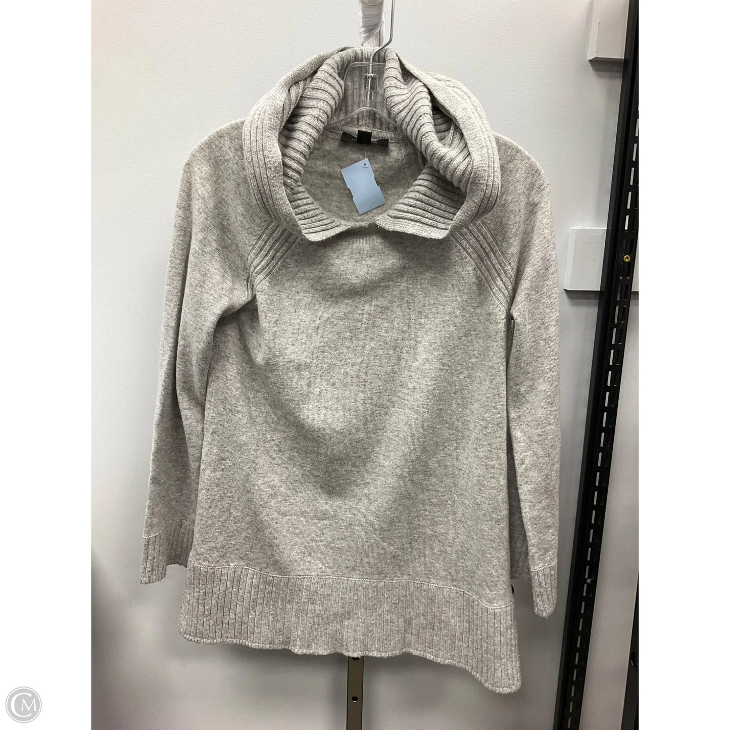 Sweater By Ann Taylor In Grey, Size: S