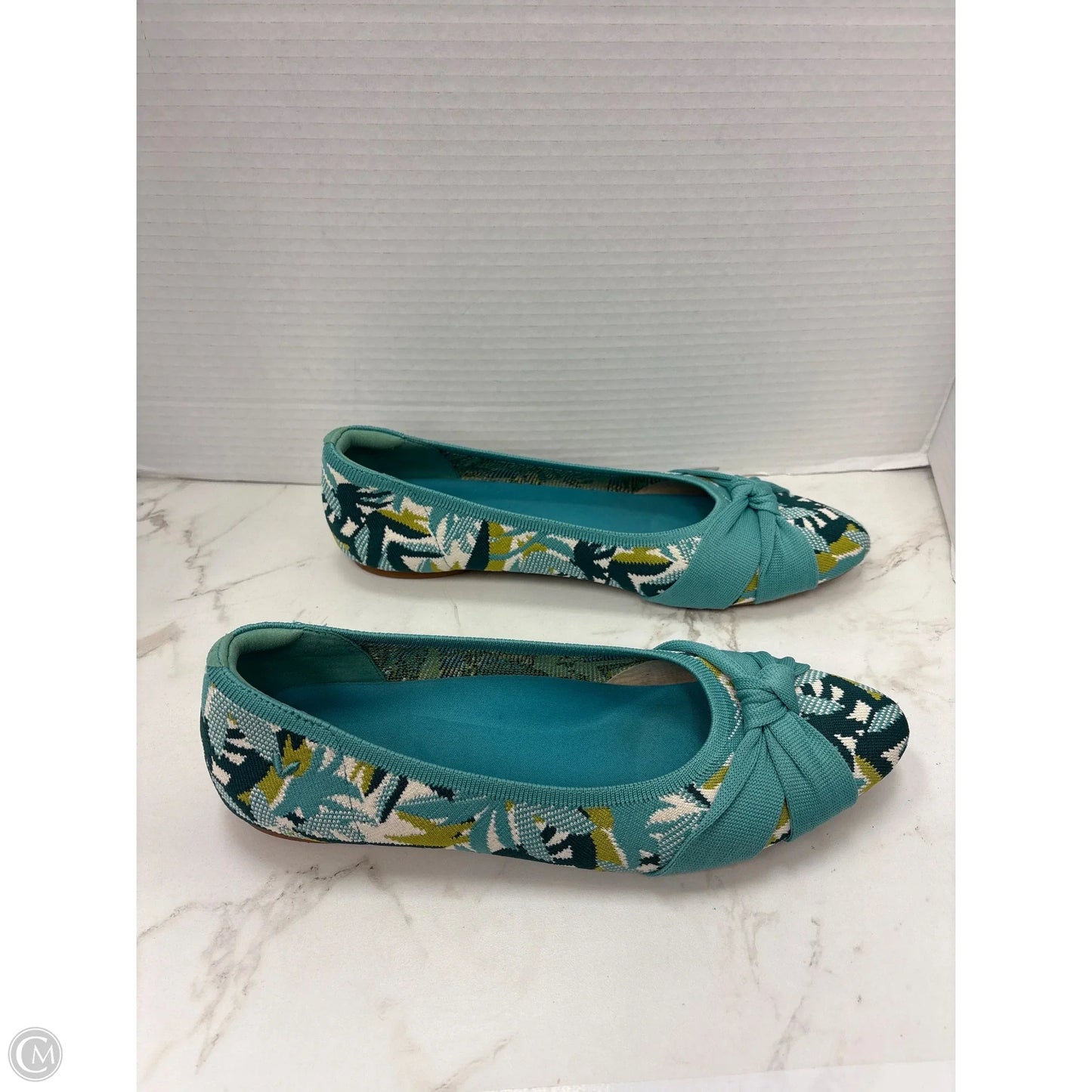 Shoes Flats By Vivaia In Floral Print, Size: 10
