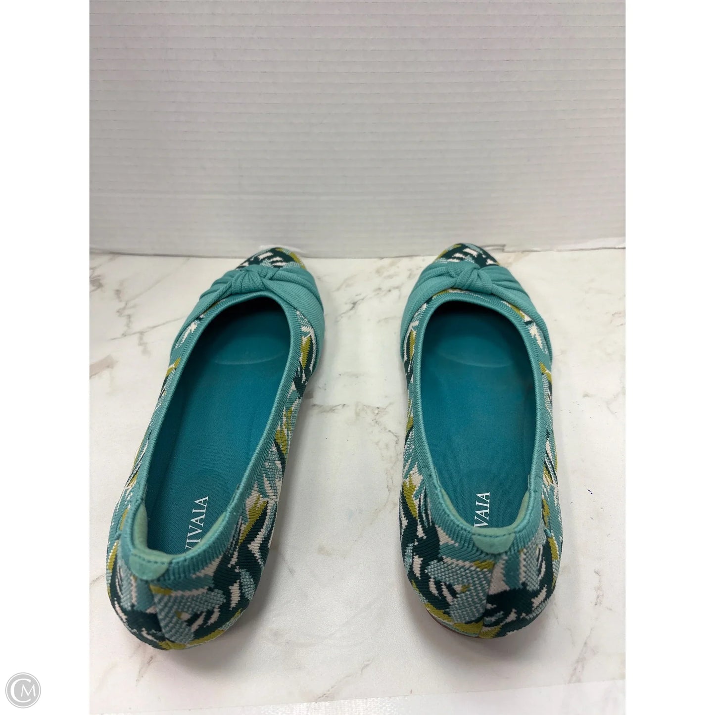 Shoes Flats By Vivaia In Floral Print, Size: 10