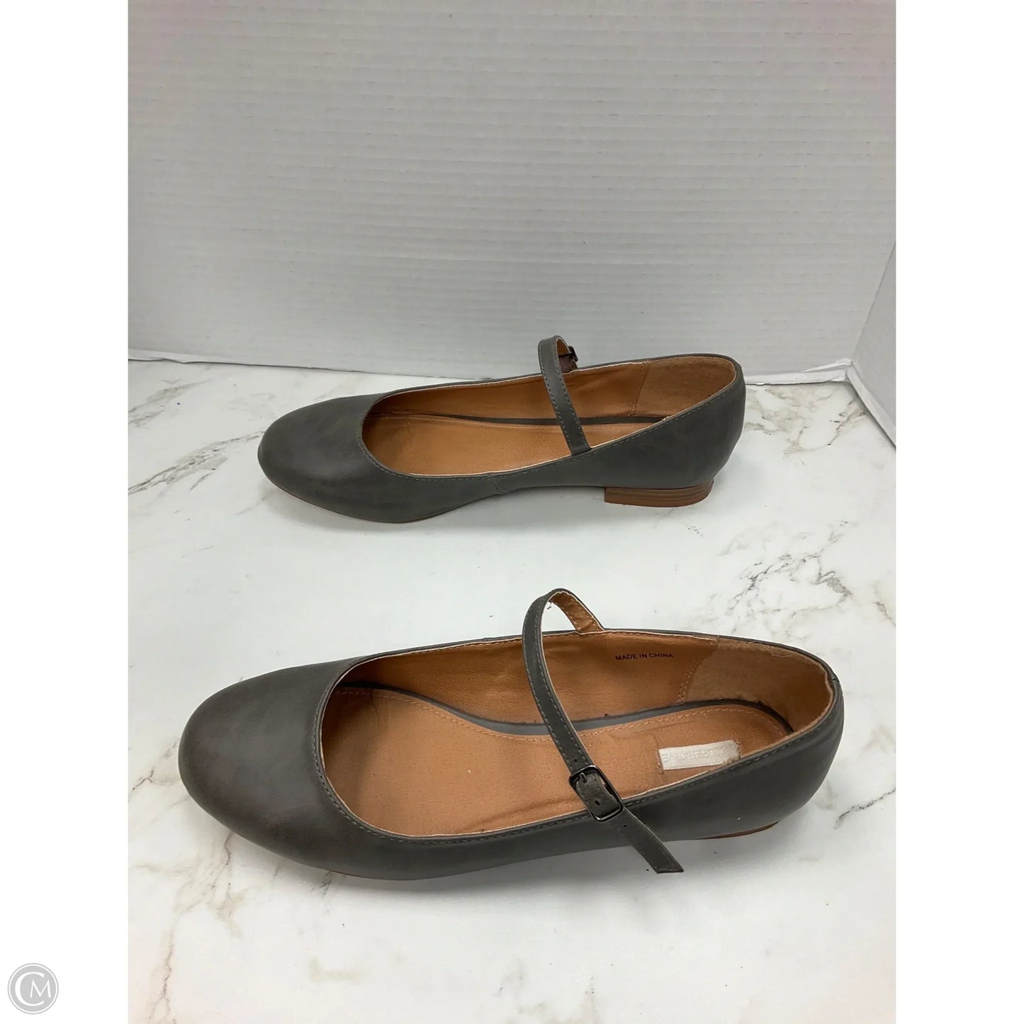 Shoes Flats By Cooperative In Grey, Size: 9