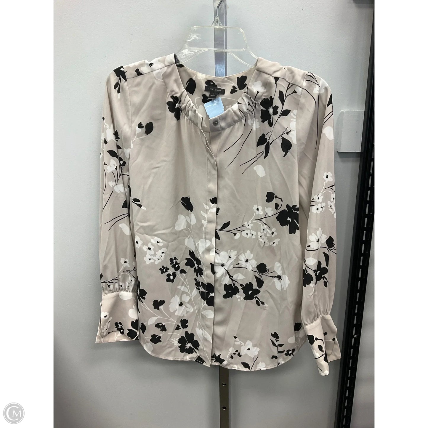 Top Long Sleeve By Ann Taylor In Grey & White, Size: S