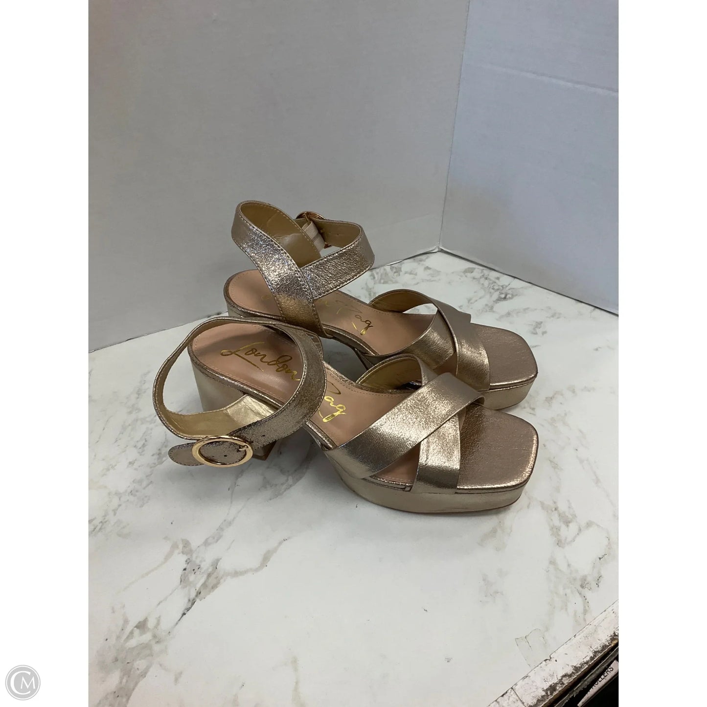 Sandals Heels Block By Clothes Mentor In Gold, Size: 9