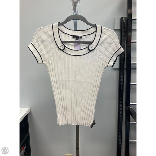 Top Short Sleeve By Anne Klein In Cream, Size: S