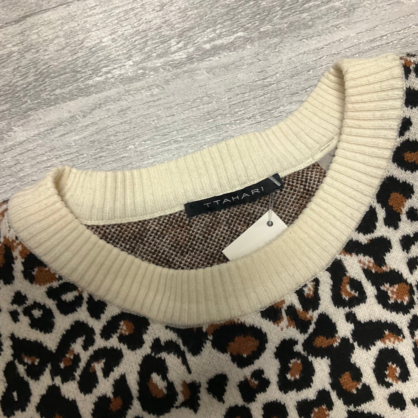 Sweater By T Tahari In Animal Print, Size: L