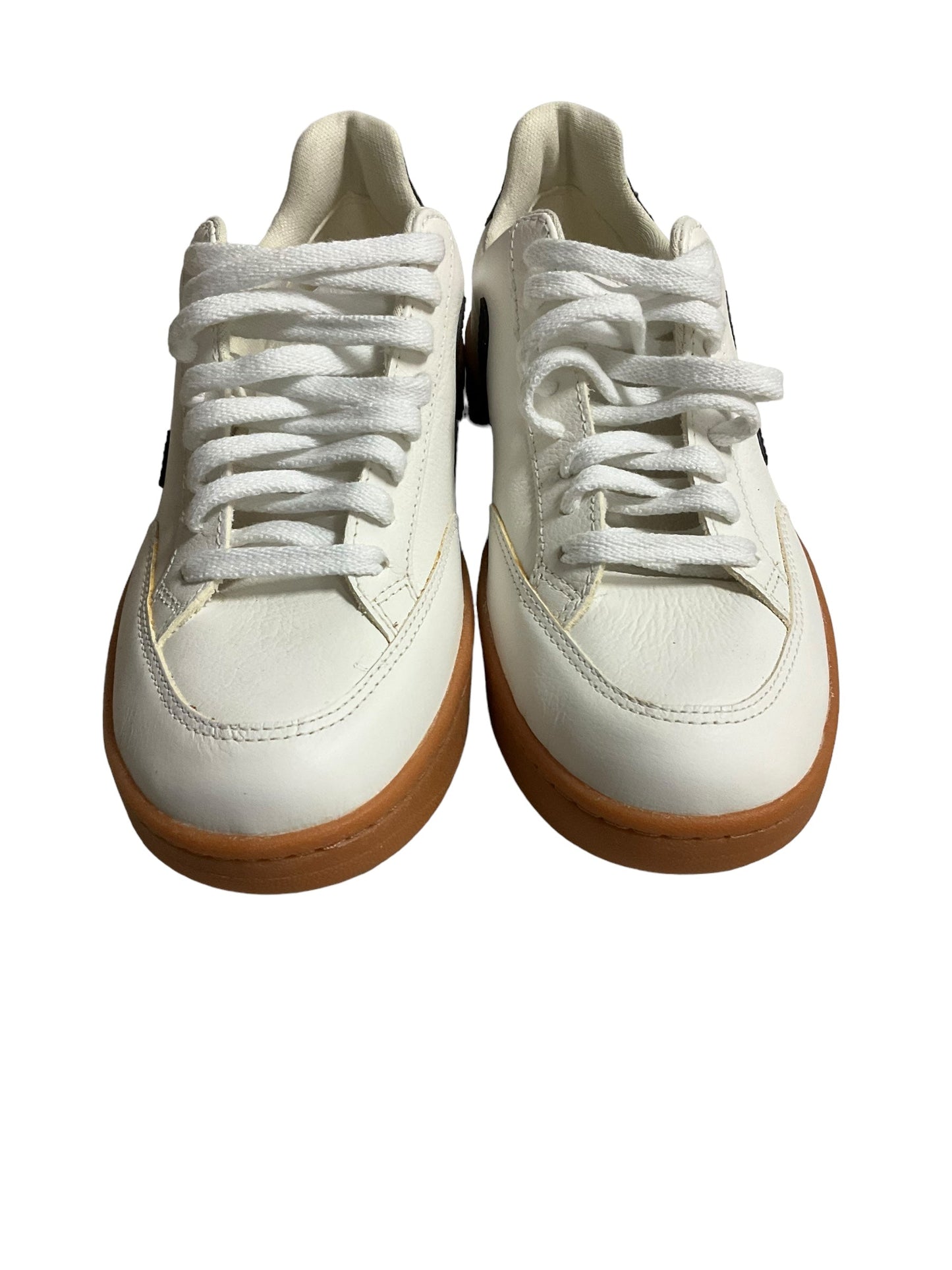 White Shoes Sneakers Veja, Size 7