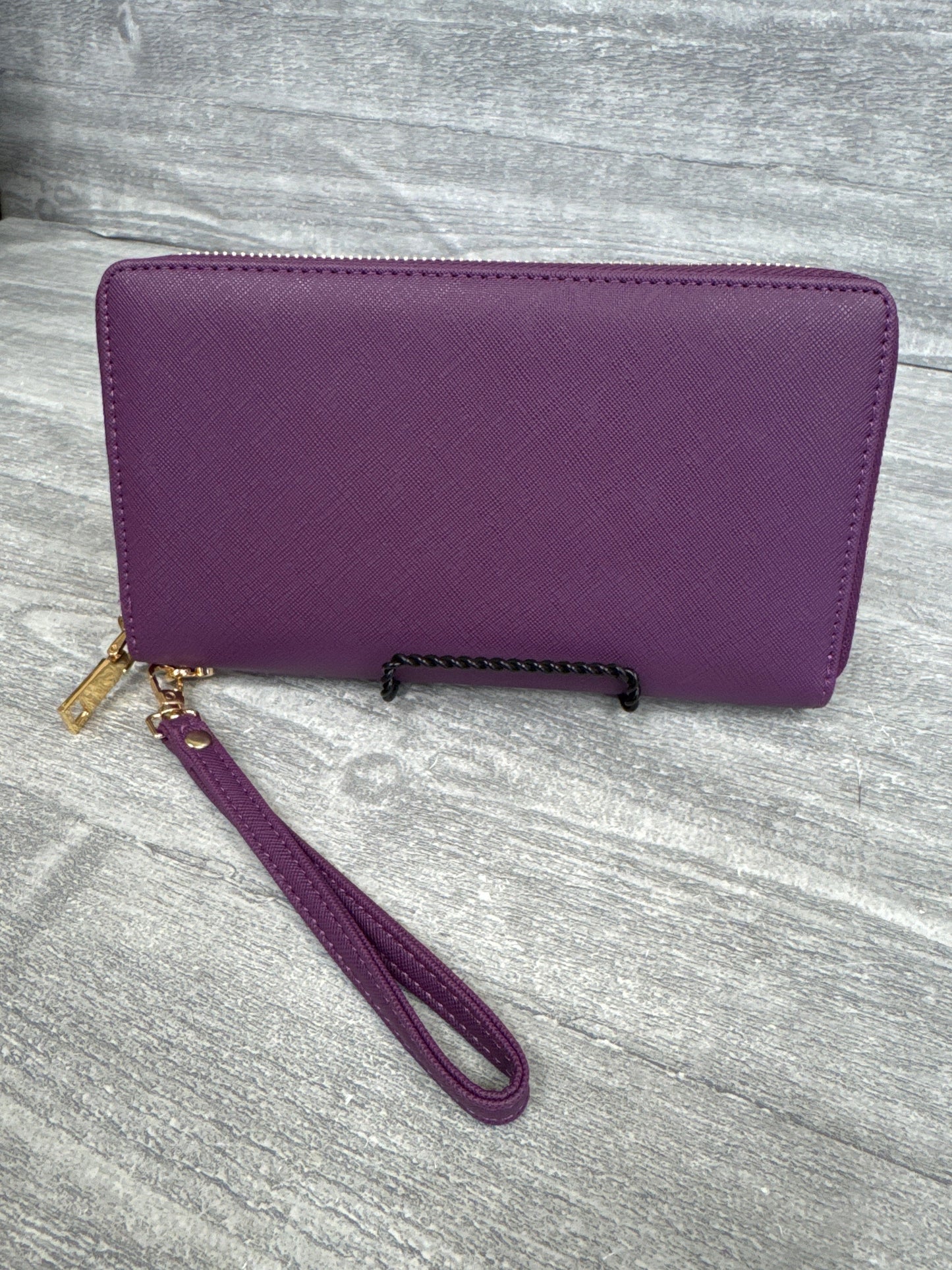 Wallet By Clothes Mentor, Size: Large