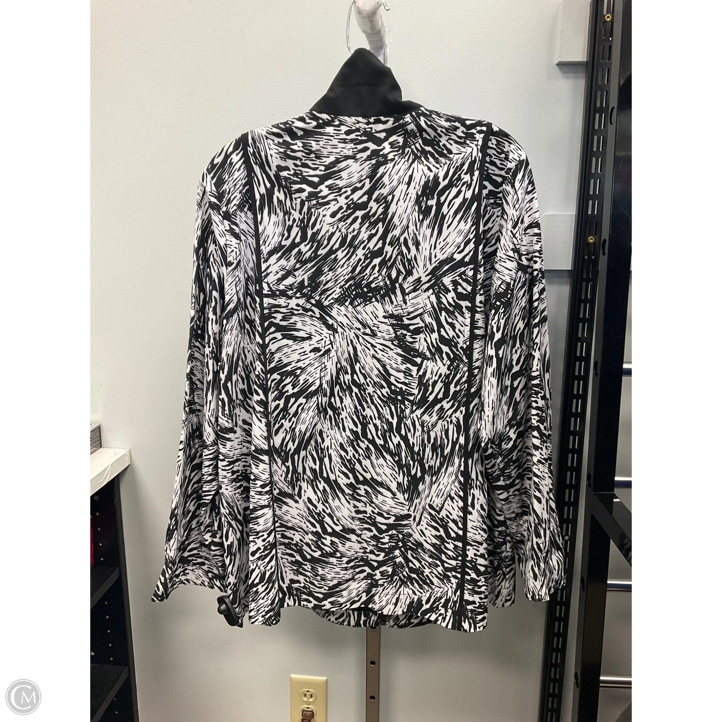 Jacket Other By Cj Banks In Black & White, Size: 1x