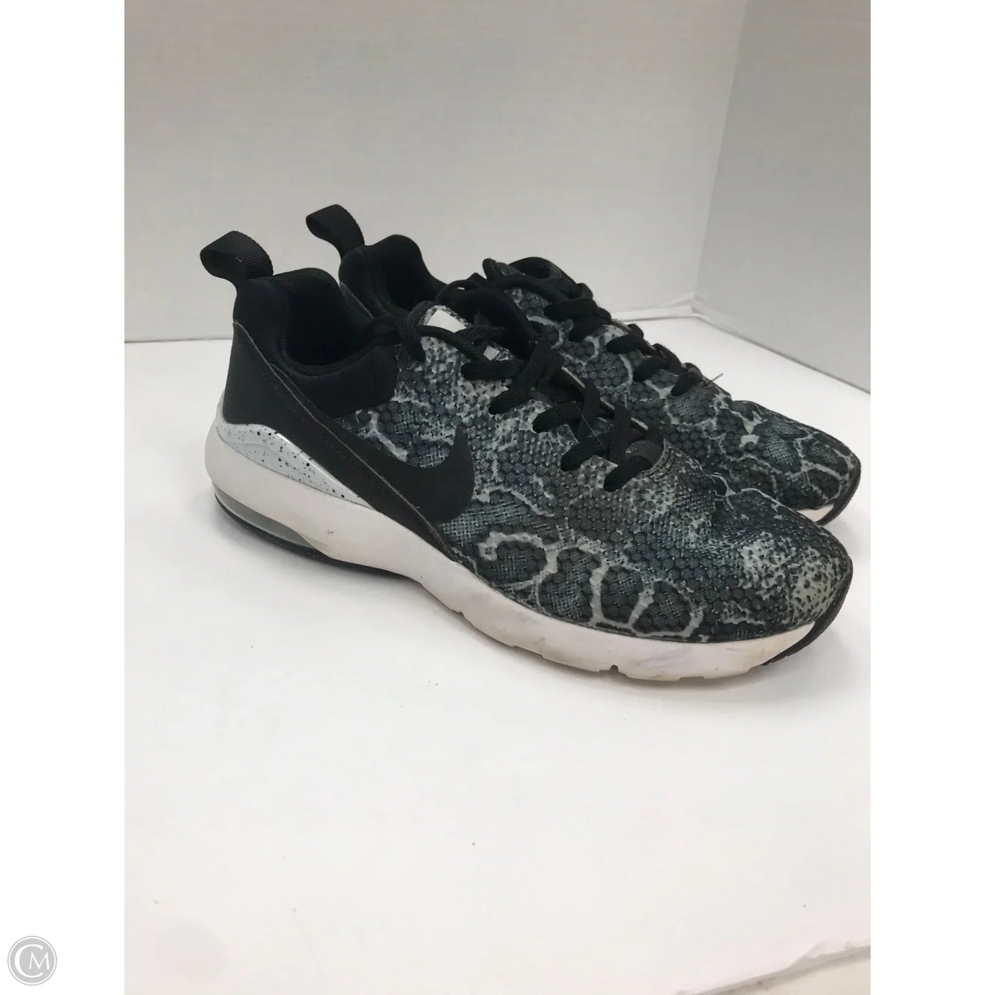 Shoes Athletic By Nike In Black, Size: 7.5