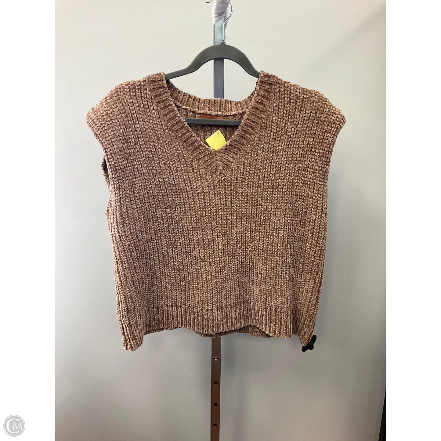 Vest Sweater By Leigh Botany In Tan, Size: M