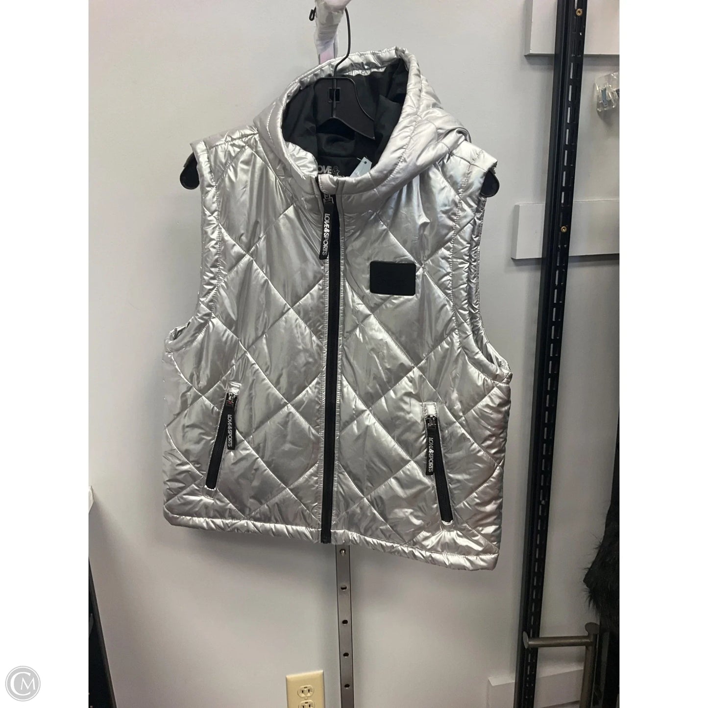 Vest Puffer & Quilted By Love & Sports In Silver, Size: M