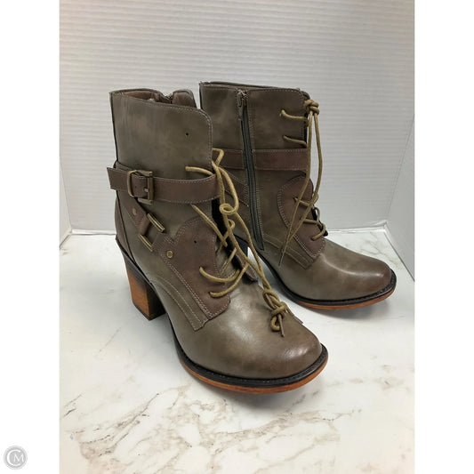 Boots Ankle Heels By Pierre Dumas In Green, Size: 9.5