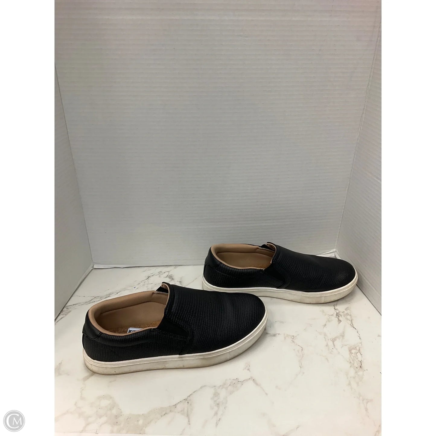 Shoes Sneakers By Cmc In Black, Size: 9