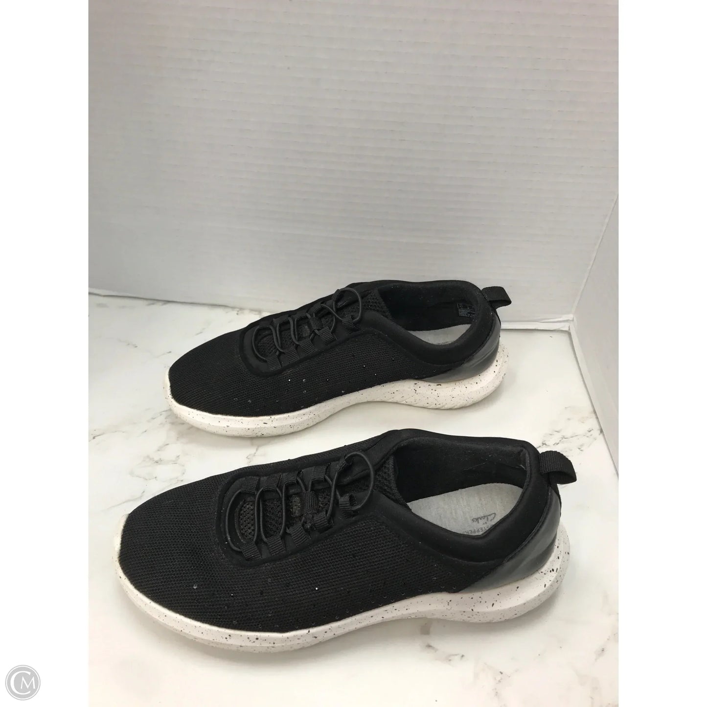 Shoes Athletic By Clarks In Black, Size: 7