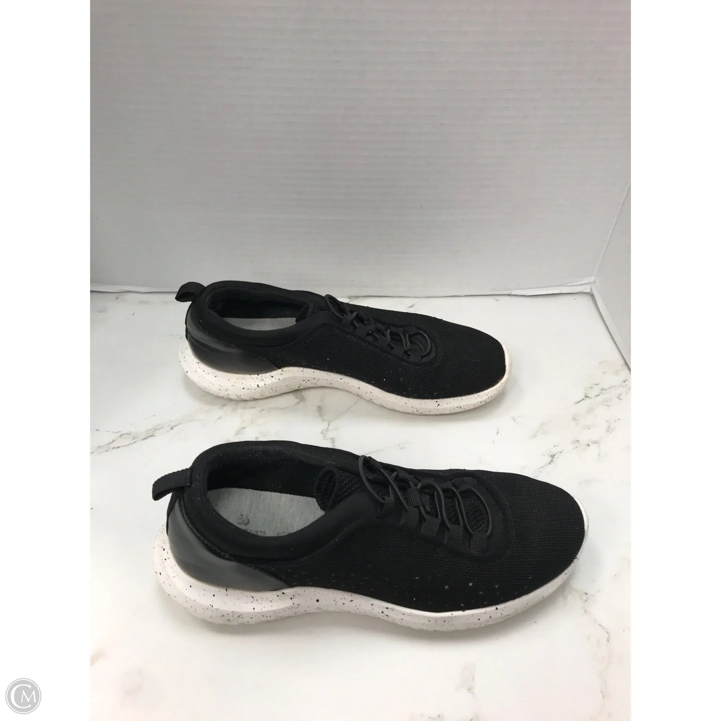 Shoes Athletic By Clarks In Black, Size: 7