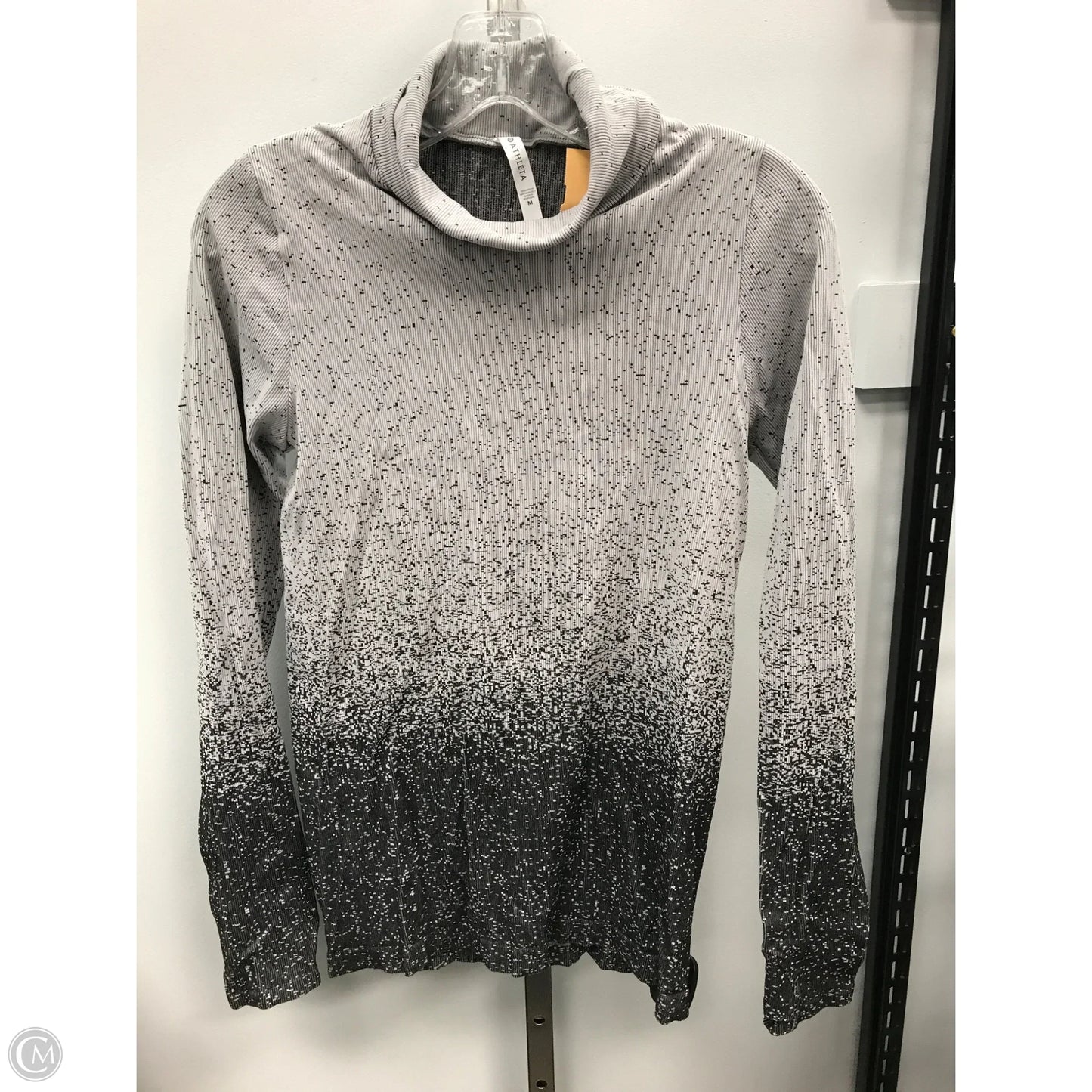 Athletic Top Long Sleeve Collar By Athleta In Grey, Size: M