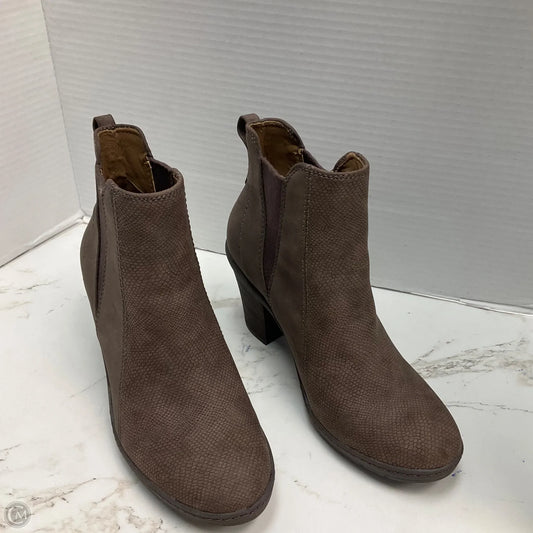 Boots Ankle Heels By Bare Traps In Brown, Size: 8
