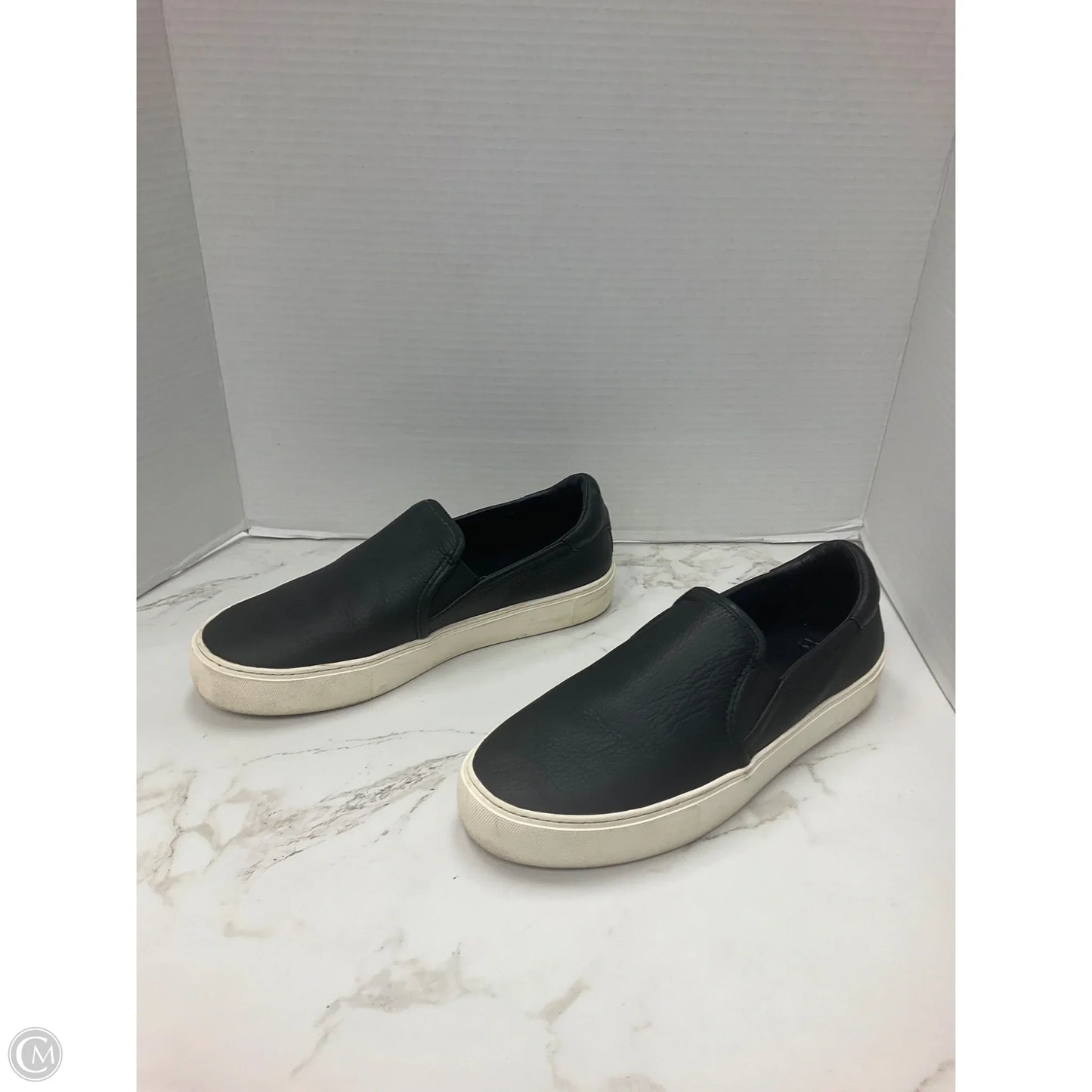 Shoes Designer By Ugg In Black, Size: 10