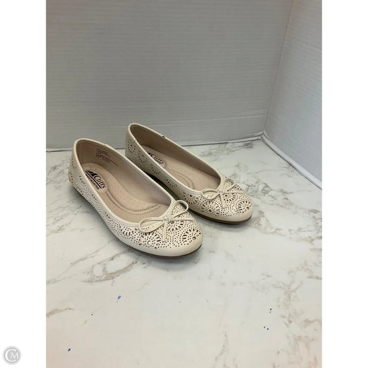 Shoes Flats By Cliffs By White Mountain In Cream, Size: 7.5