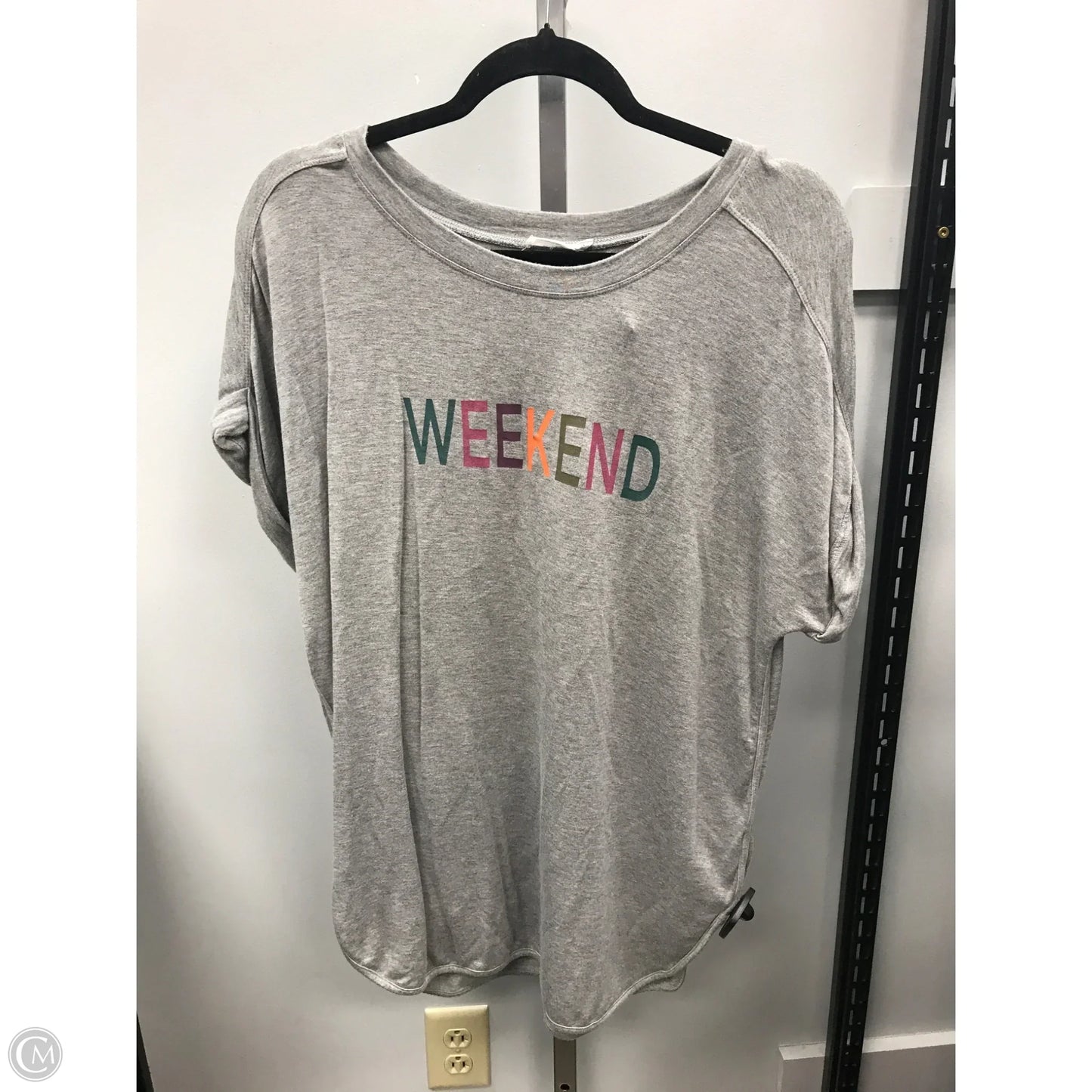 Top Short Sleeve Basic By Clothes Mentor In Grey, Size: Xl