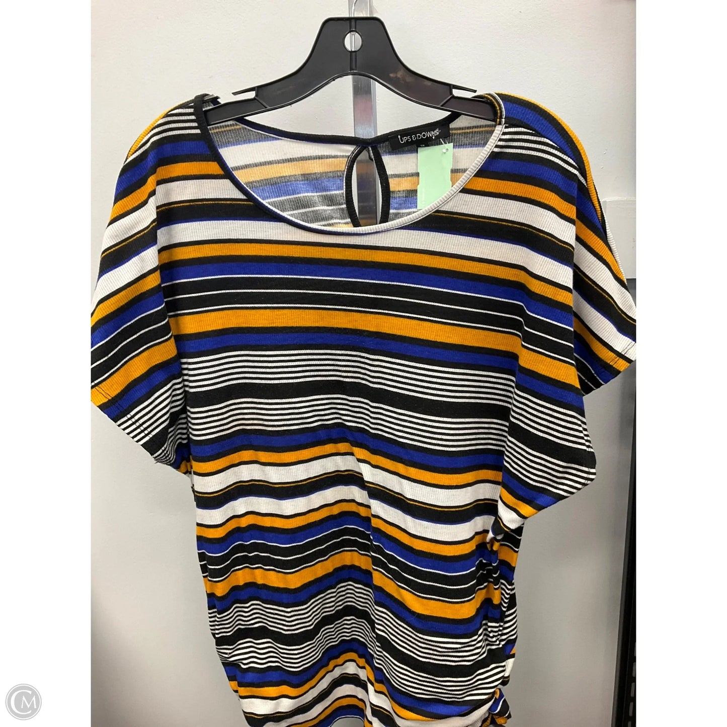 Top Short Sleeve By Clothes Mentor In Striped Pattern, Size: 1x