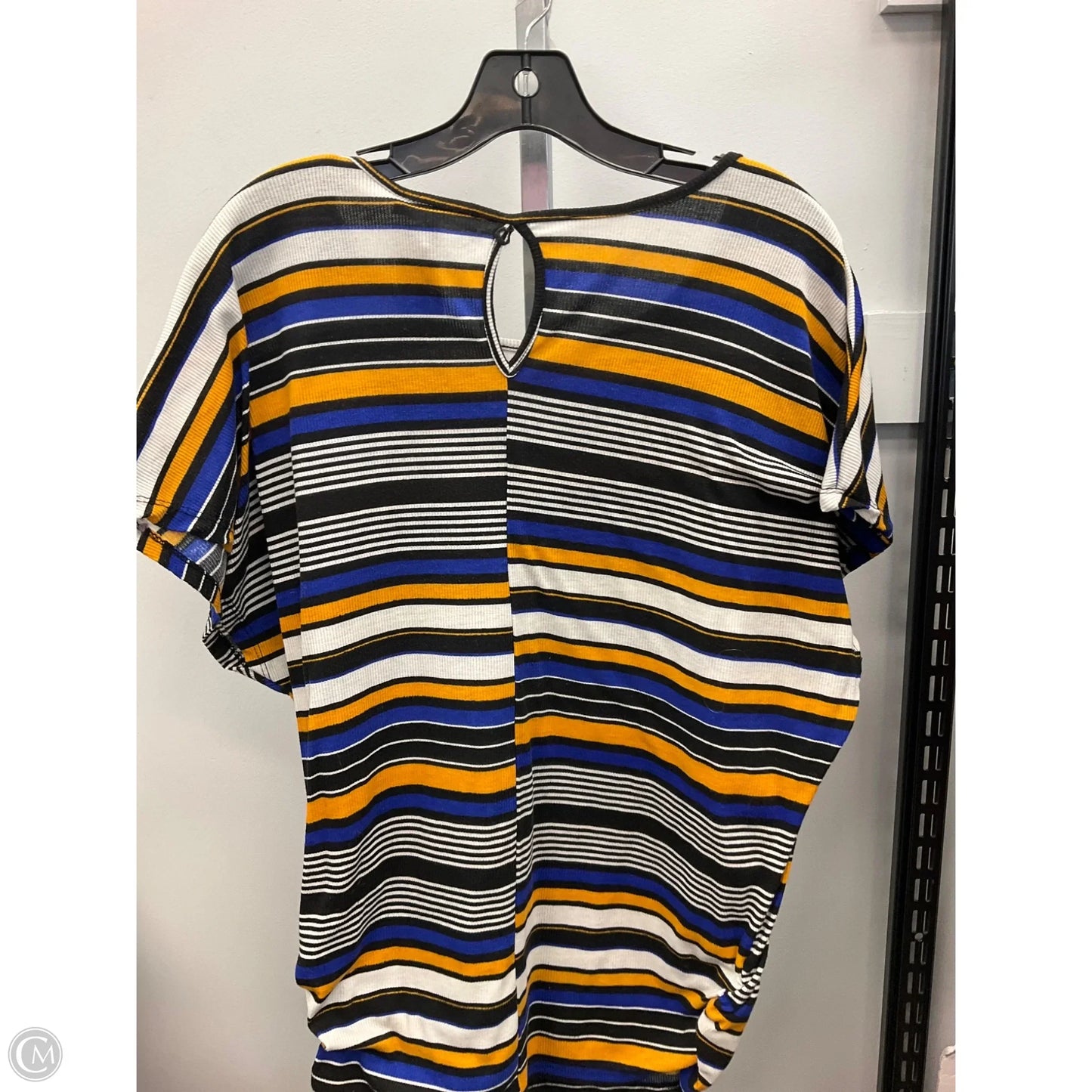 Top Short Sleeve By Clothes Mentor In Striped Pattern, Size: 1x