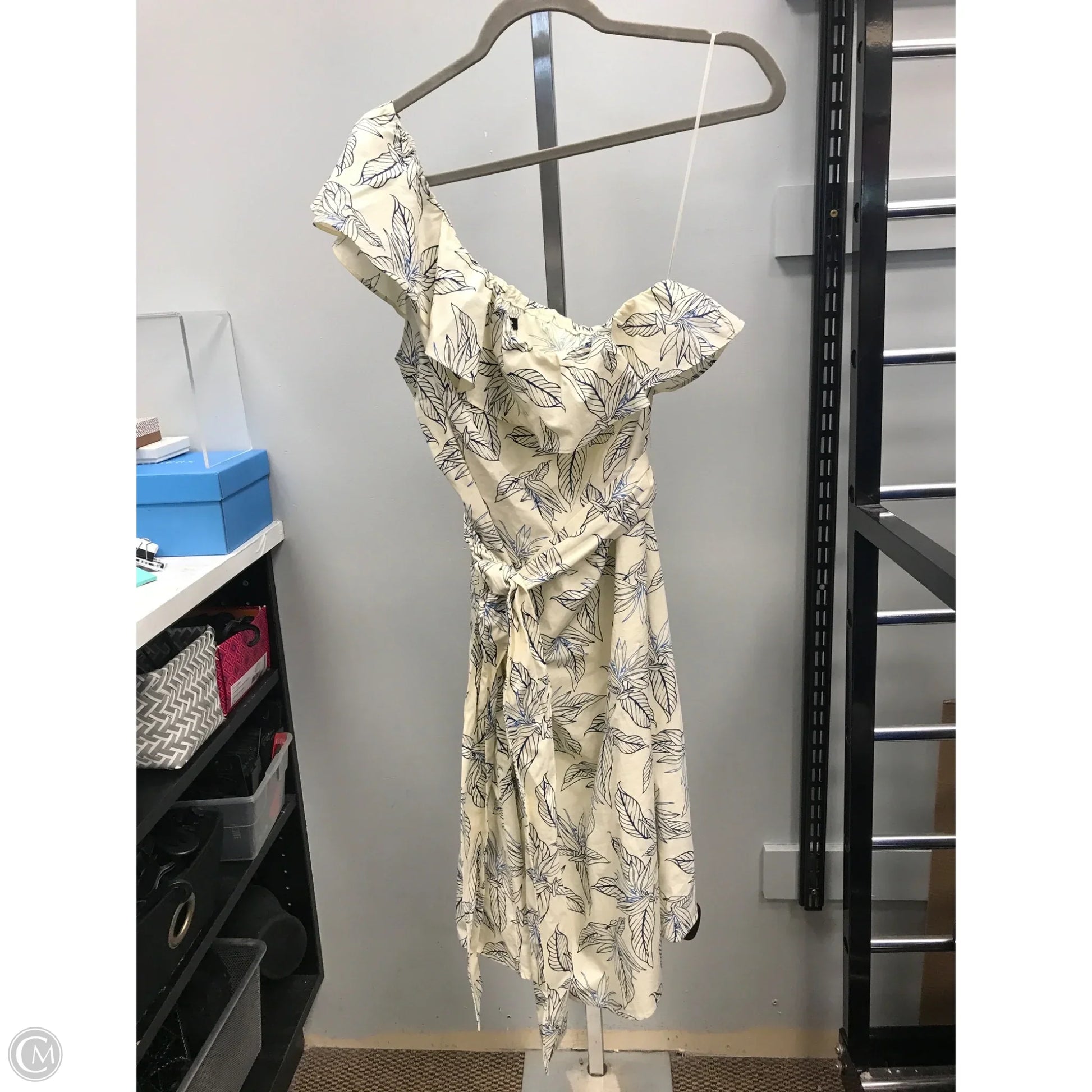 banana republic cream dress NWT! Banana Republic Cashew Cream Stretch-Column Twill Utility Midi Dress Women