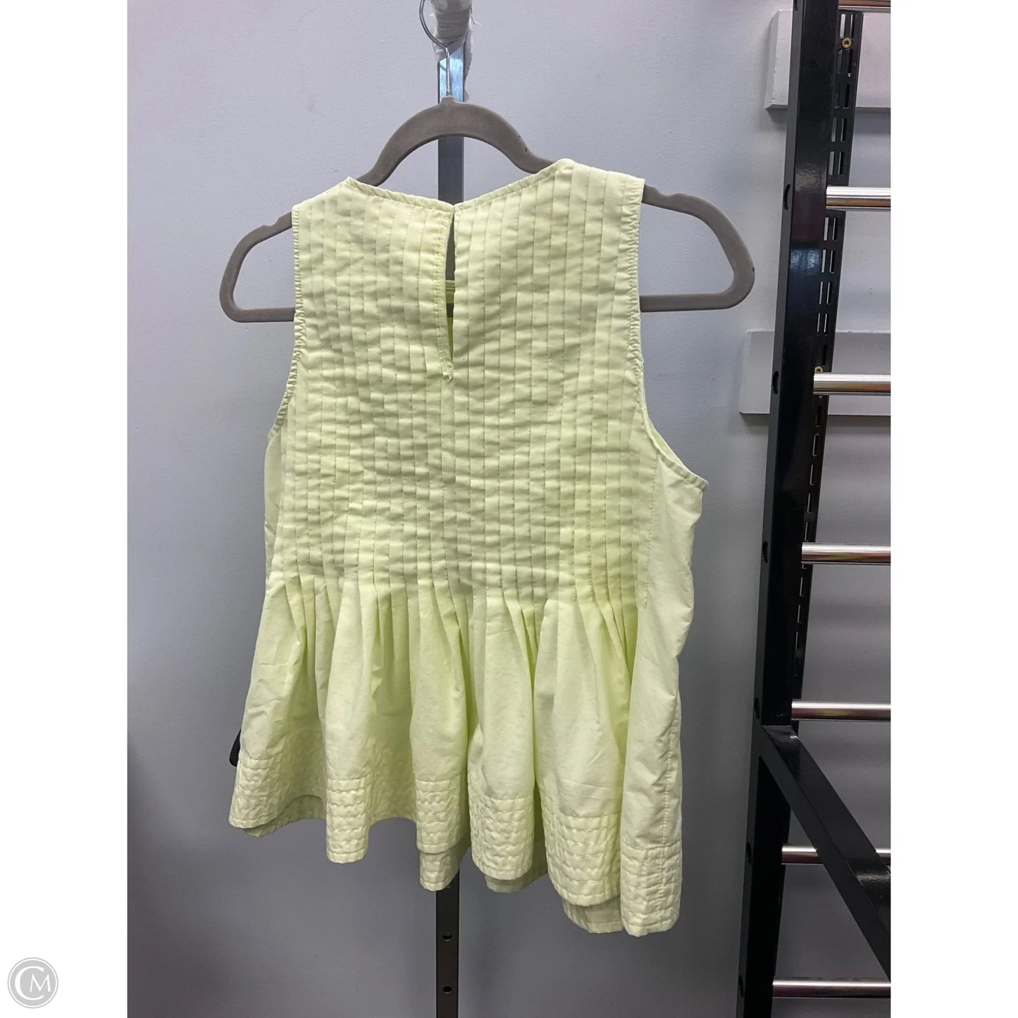 Top Sleeveless By Free Assembly In Green, Size: S
