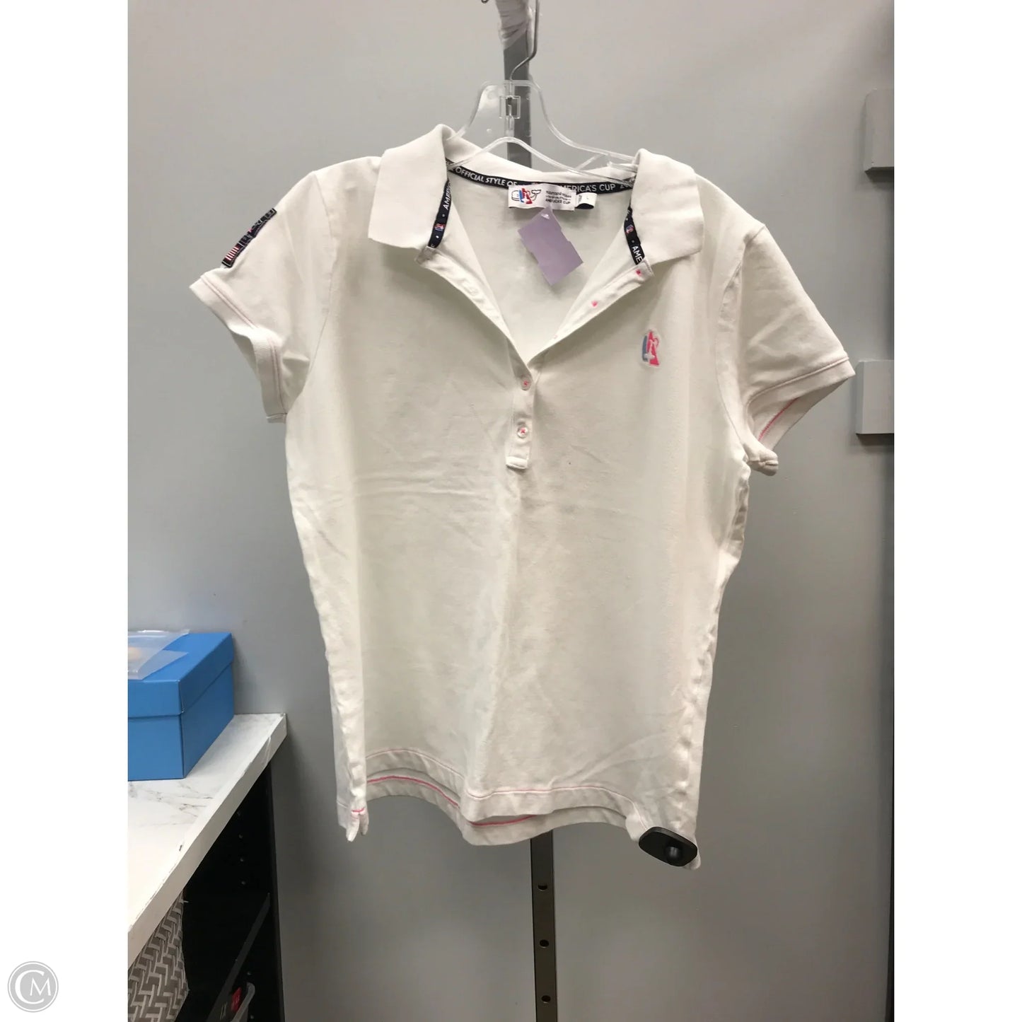 Top Short Sleeve By Vineyard Vines In White, Size: L