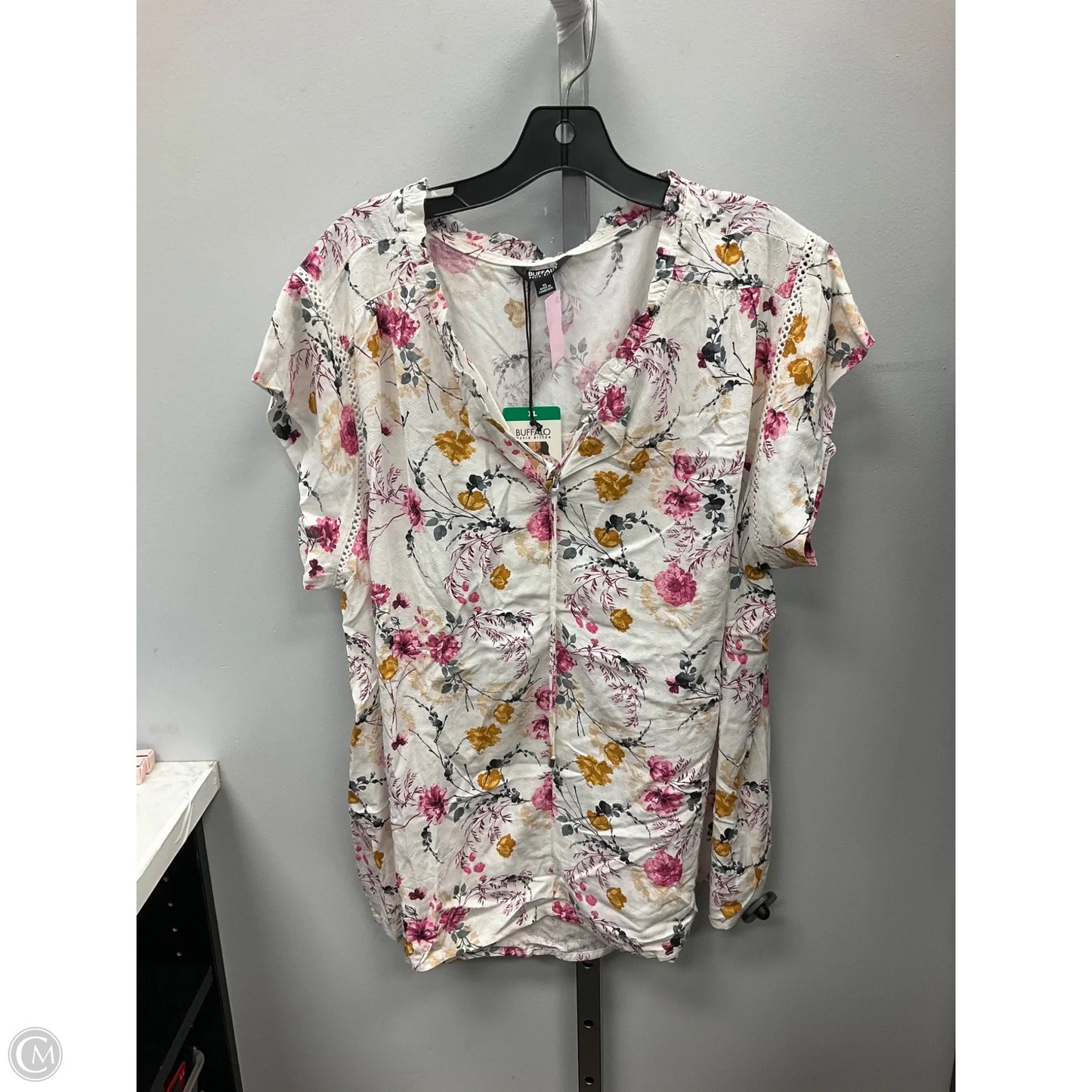 Top Short Sleeve By Buffalo David Bitton In Floral Print, Size: Xl