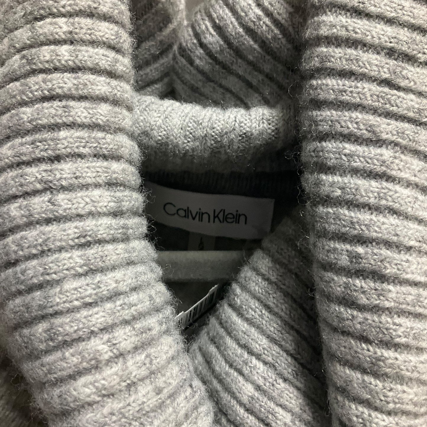 Sweater By Calvin Klein In Grey, Size: L