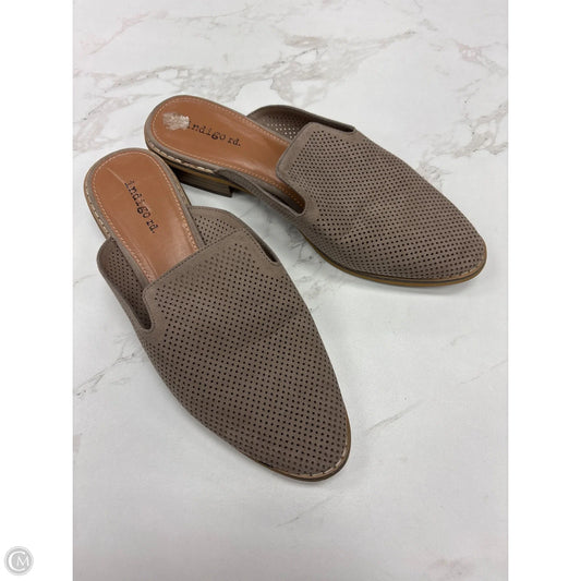 Shoes Flats By Indigo Rd In Tan, Size: 7.5