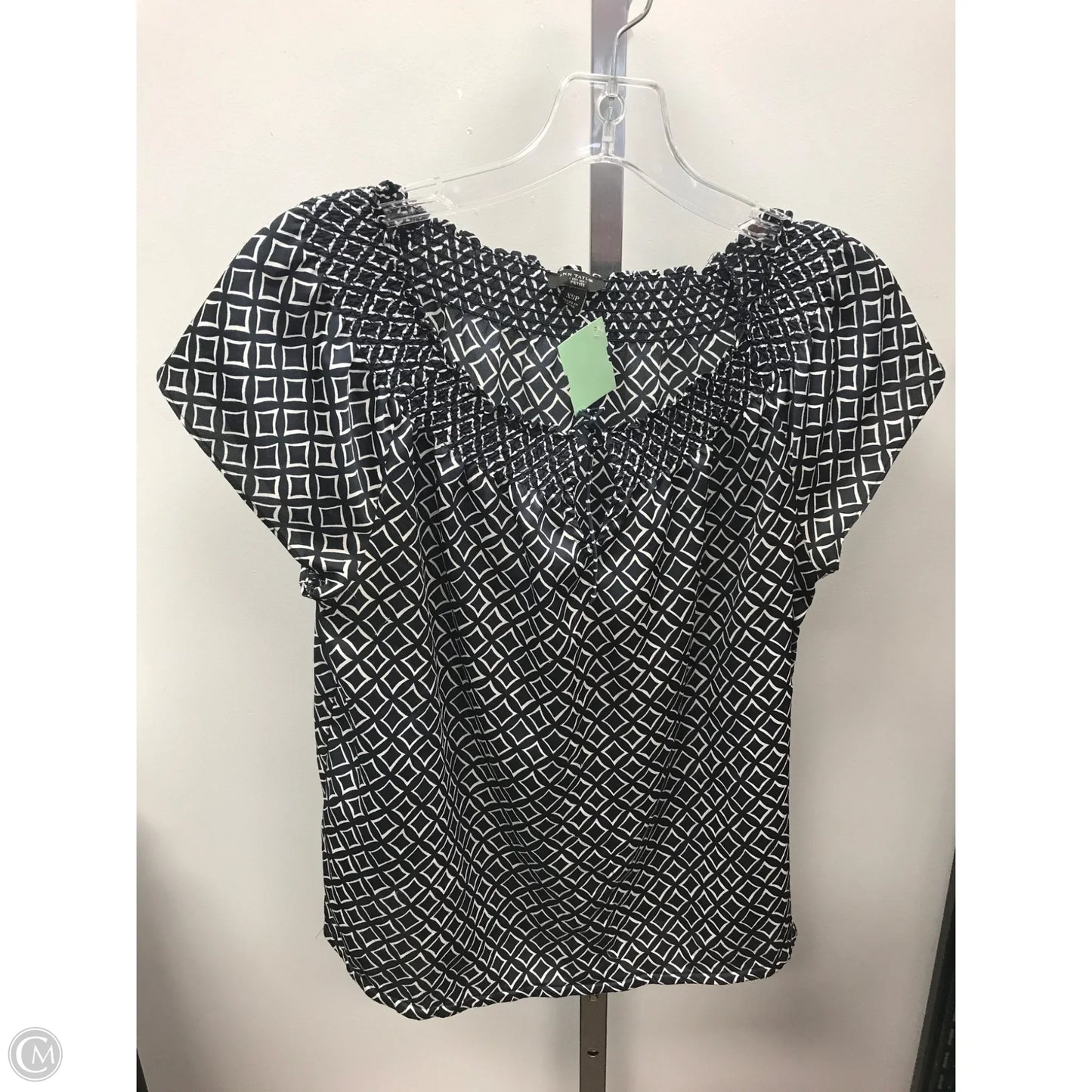 Top Sleeveless By Ann Taylor In Navy, Size: Xsp