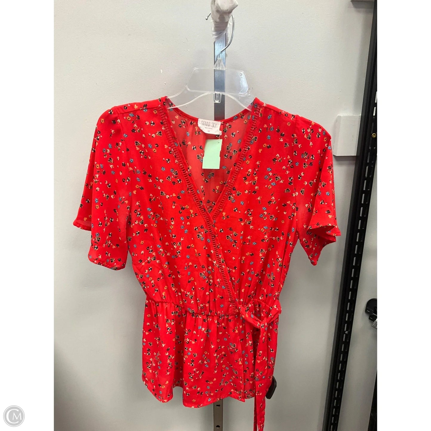 Top Short Sleeve By Sienna Sky In Red, Size: M