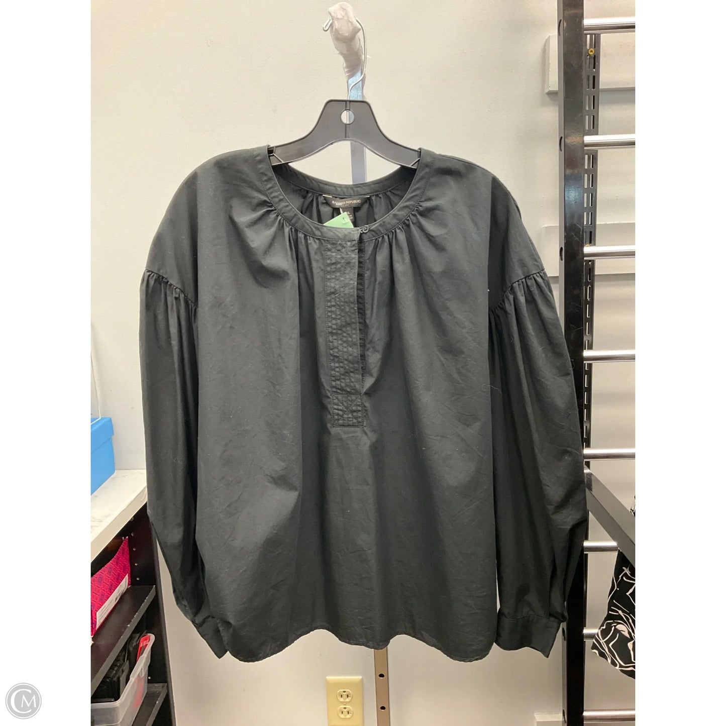 Top Long Sleeve By Banana Republic In Black, Size: Xl