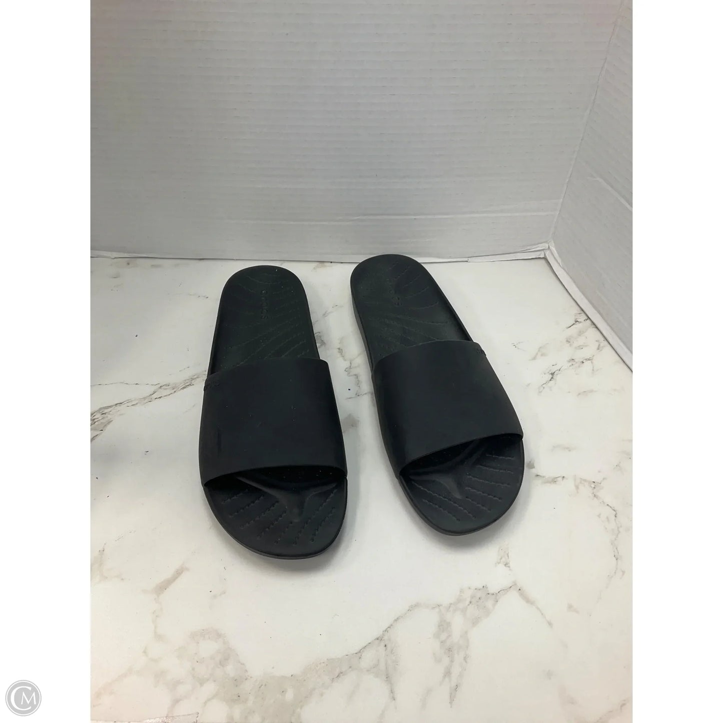 Sandals Flip Flops By Crocs In Black, Size: 10