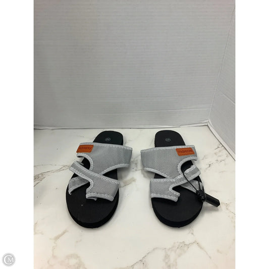Sandals Flip Flops By Clothes Mentor In Grey, Size: 9