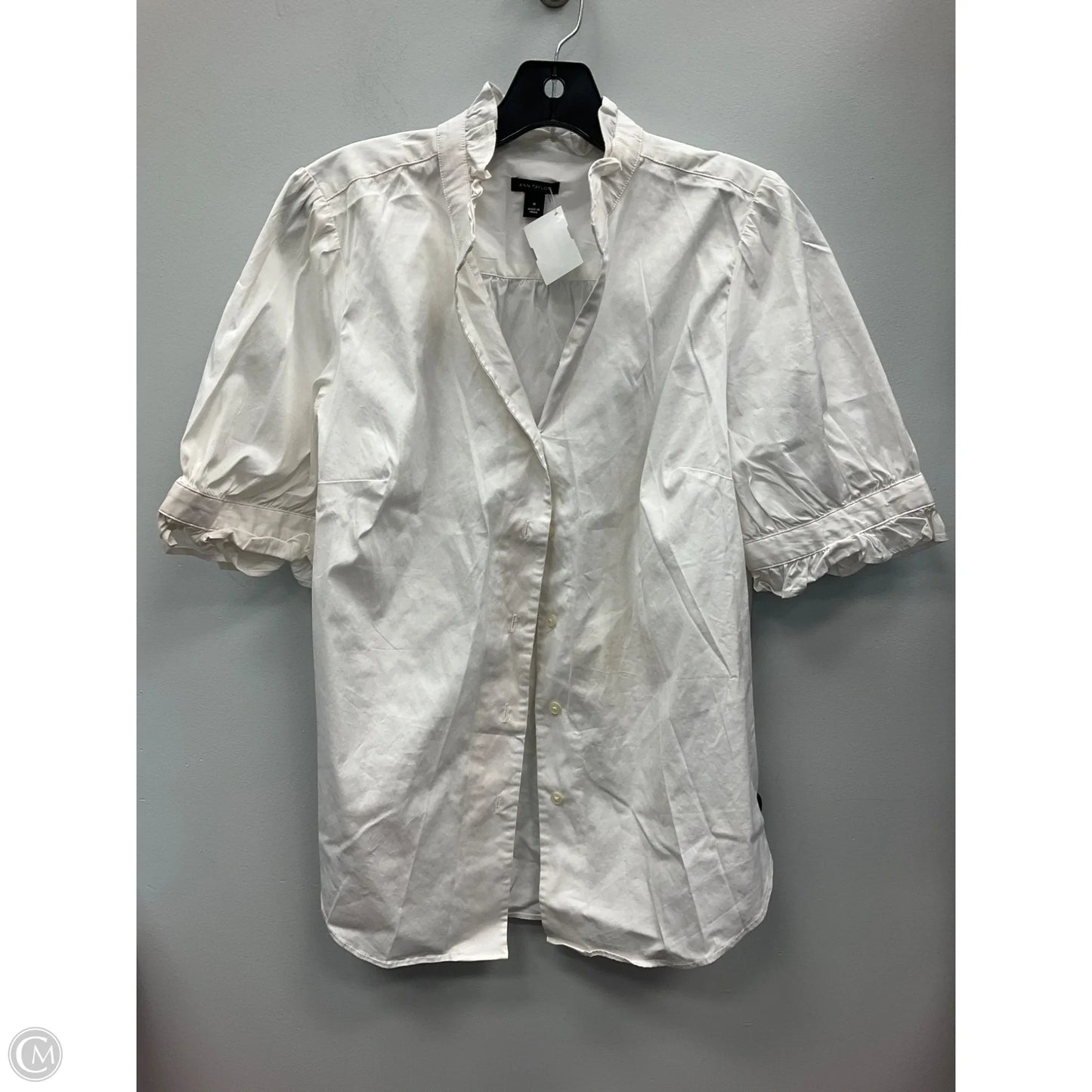 Top Short Sleeve By Ann Taylor In Cream, Size: M