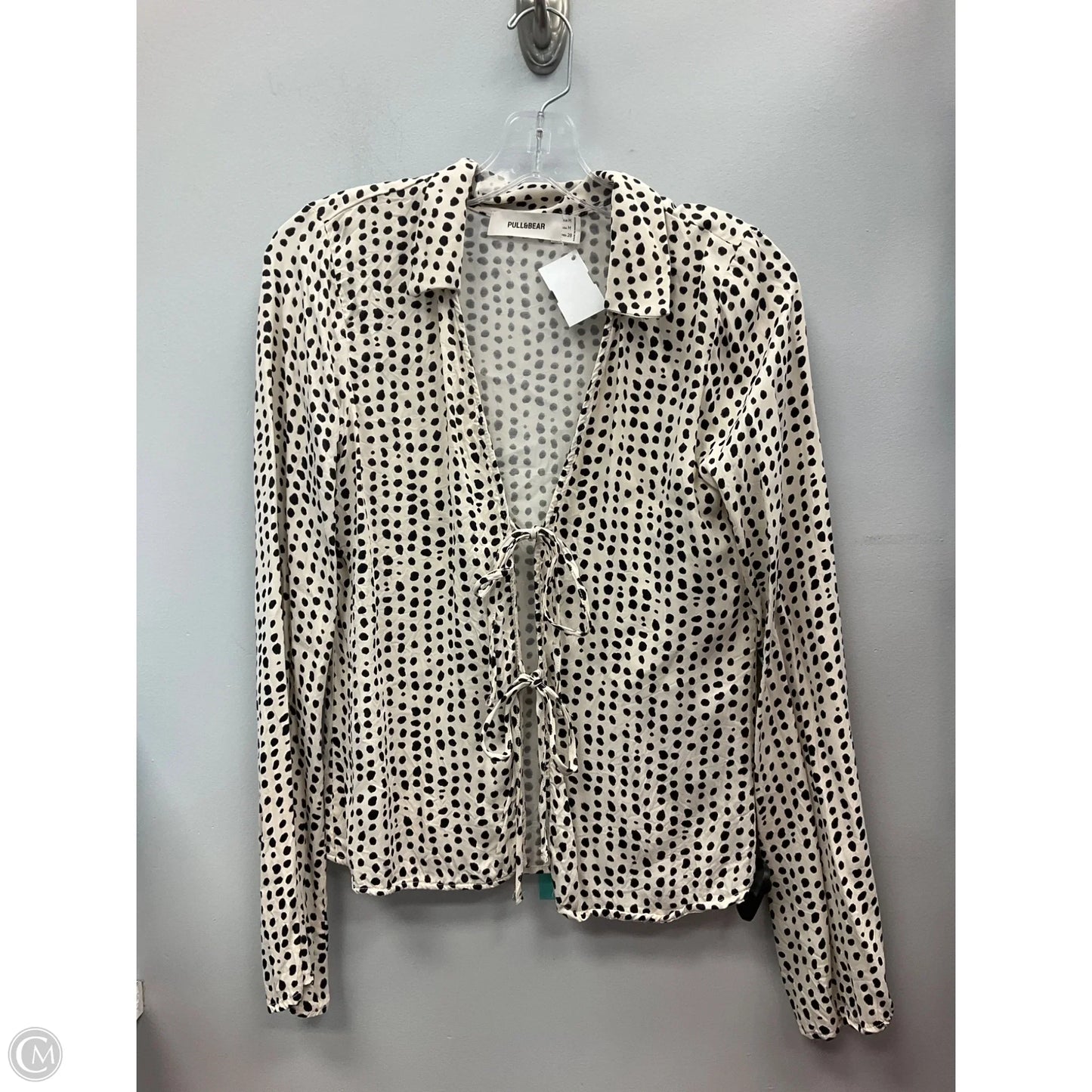 Top Long Sleeve By Pull&bear In Polkadot Pattern, Size: M