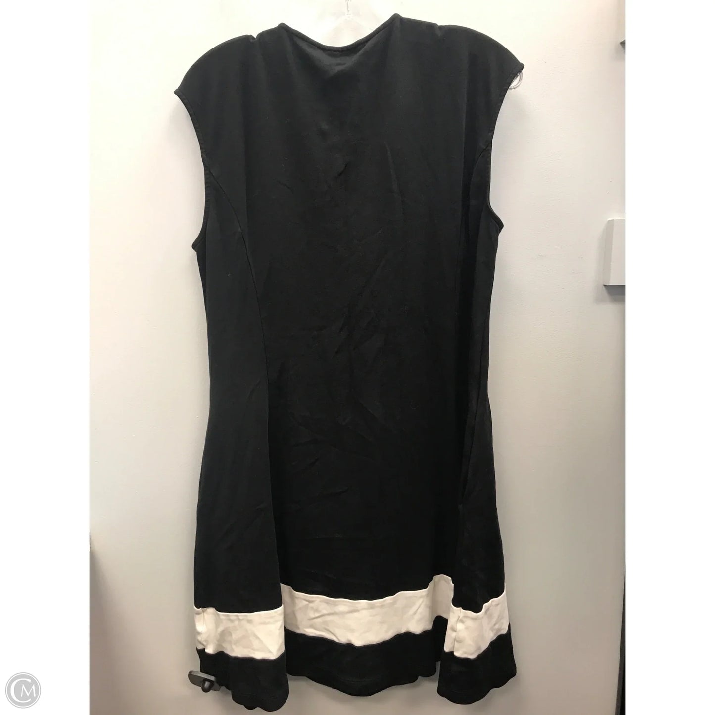Dress Casual Short By New York And Co In Black & White, Size: Xl