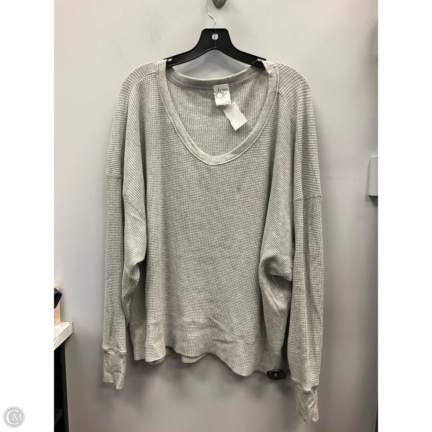 Top Long Sleeve By Offline In Grey, Size: Xl